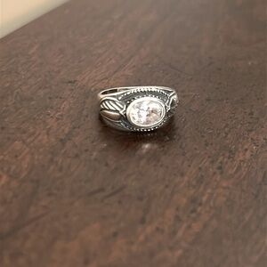 Sterling Silver vintage leaf ring. Size 8